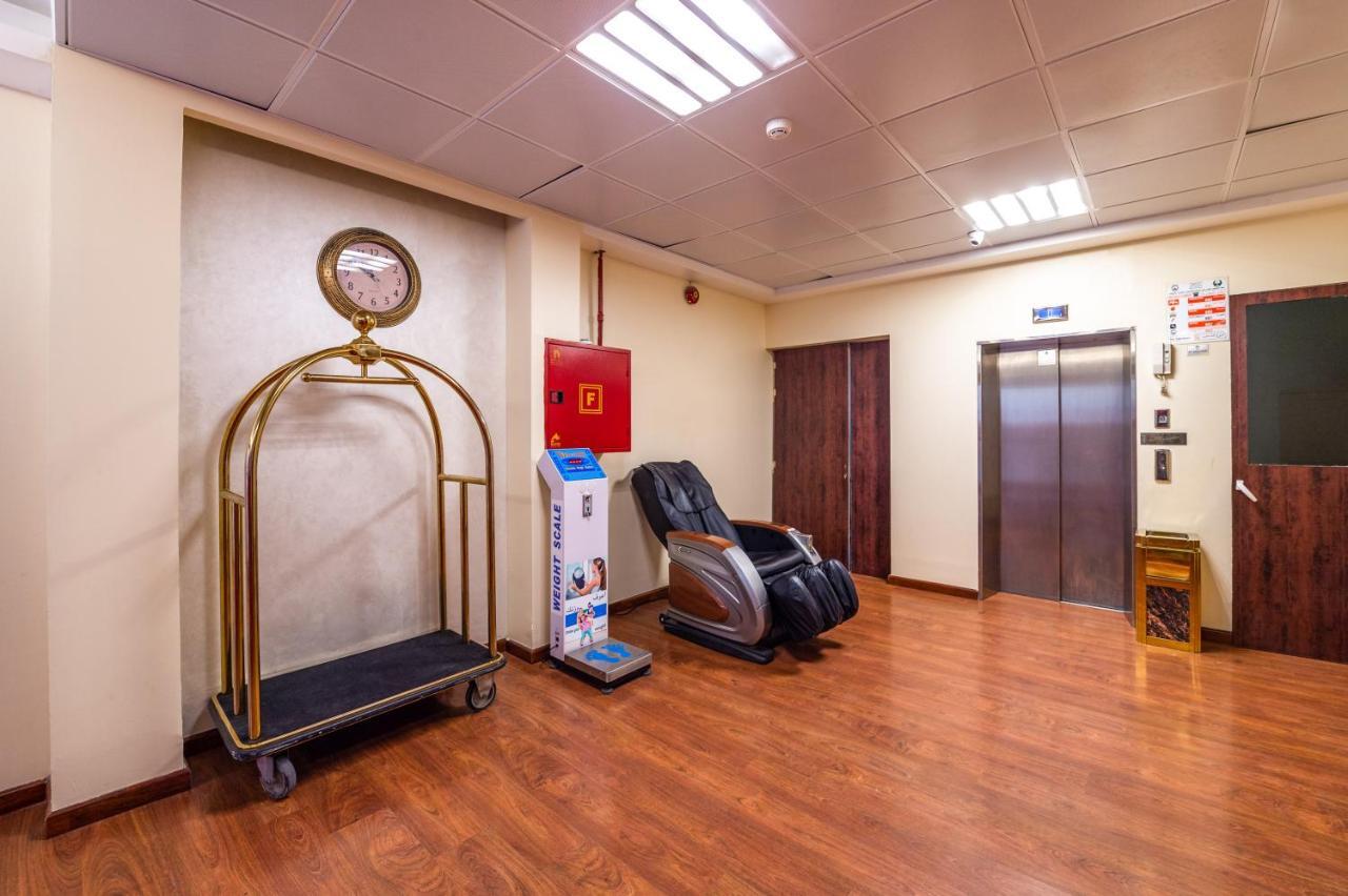 Al Reem Hotel Apartments Sharjah Exterior photo